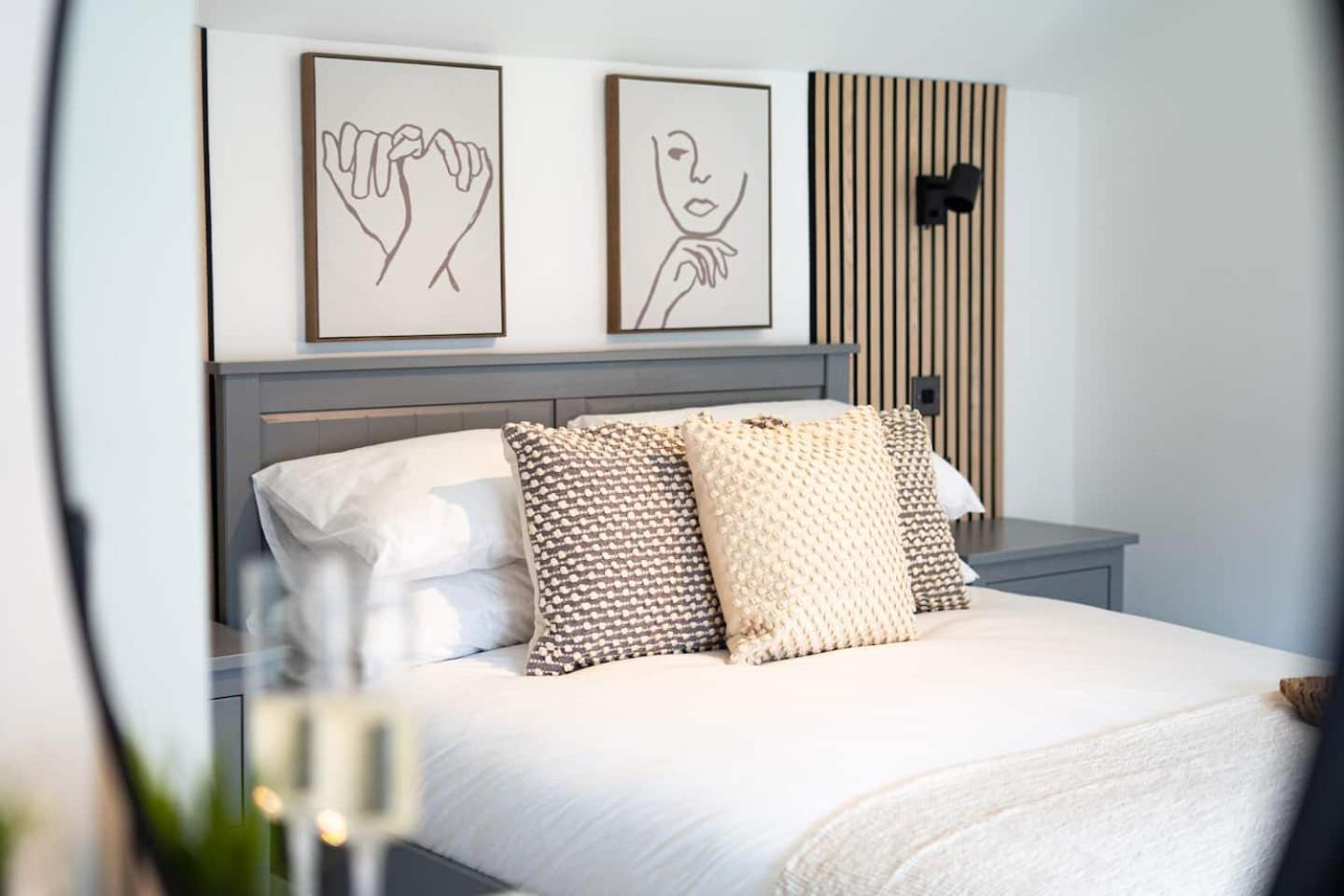 Stylish 2 Bedroom Cottage With Hot Tub And Parking Bewdley Luaran gambar